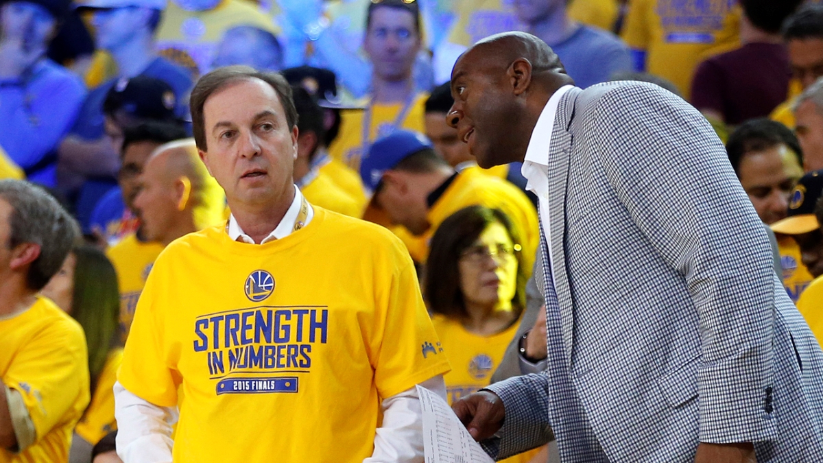 joe-lacob-magic-johnson-GettyImages-476054304.jpg